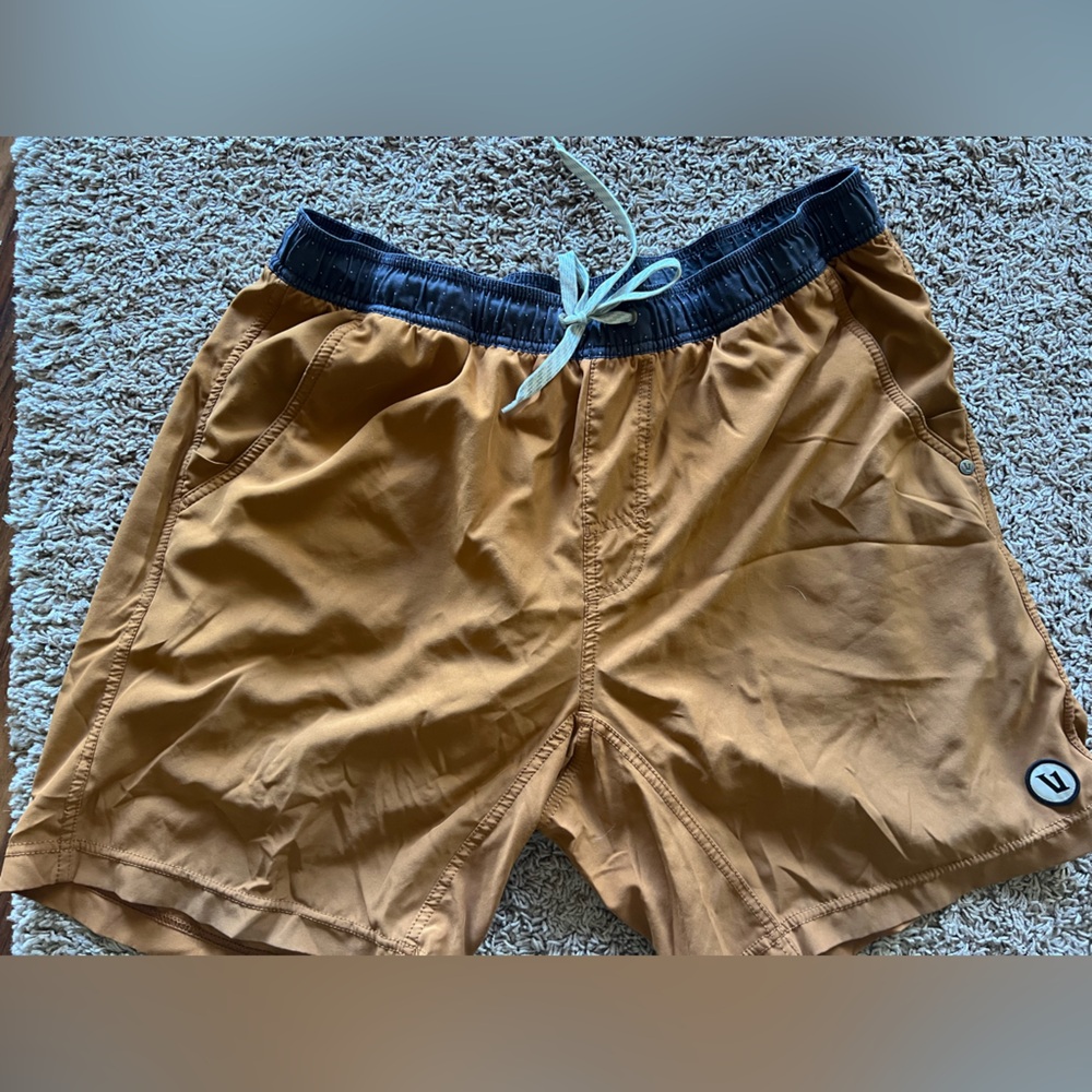 Vuori Men's Athletic Shorts in Tan with Black Waistband